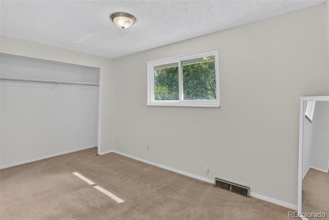4964 W 61st Drive