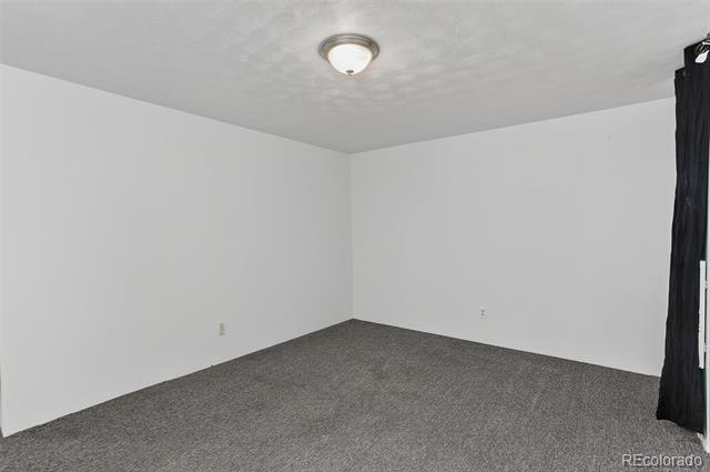4964 W 61st Drive
