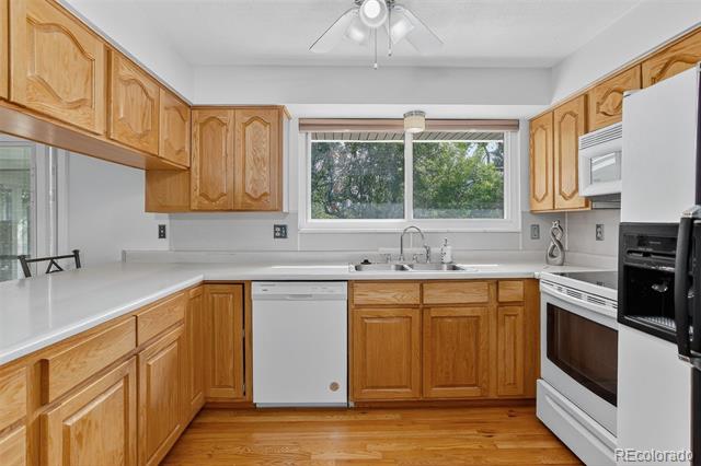 4964 W 61st Drive