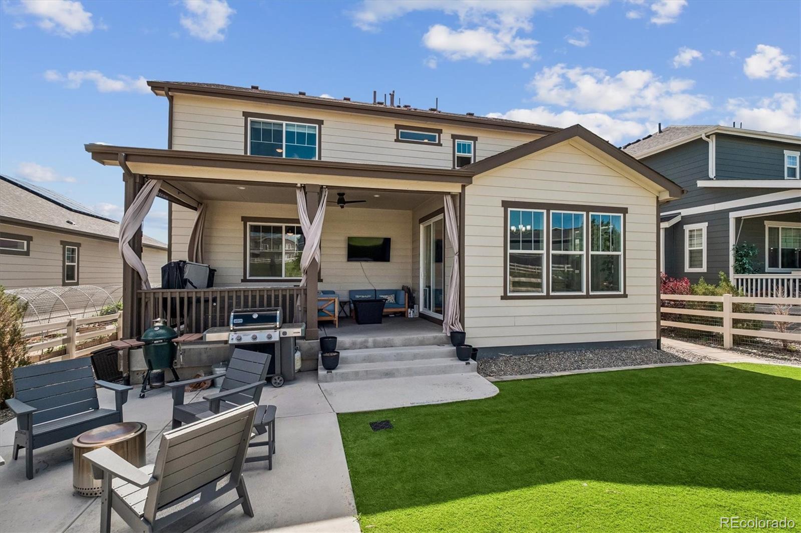 5215 Ditmars Trail