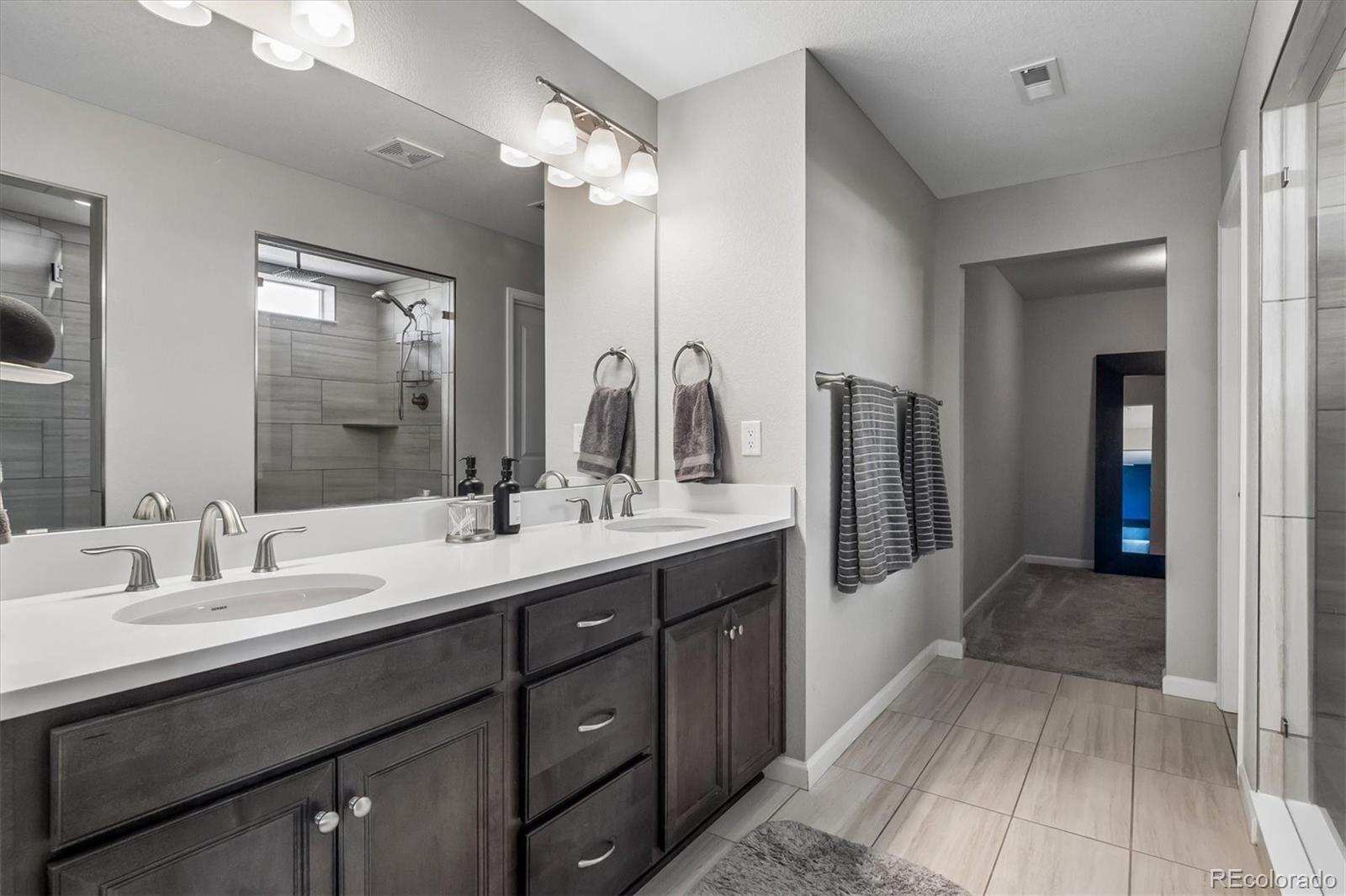 5215 Ditmars Trail