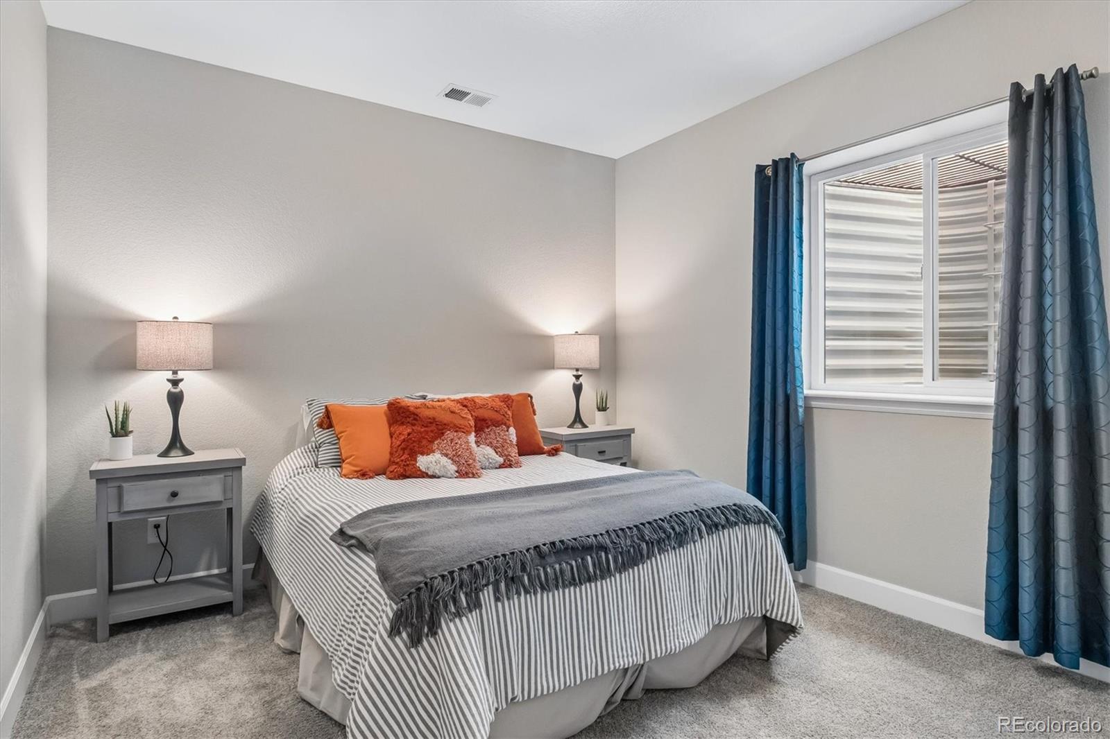 5215 Ditmars Trail