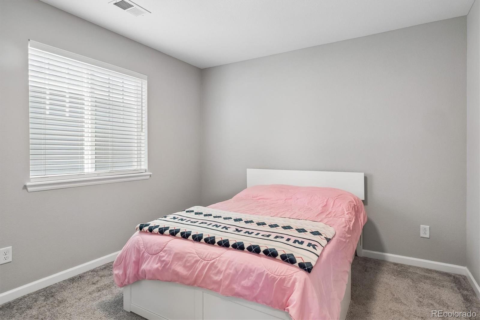 5215 Ditmars Trail