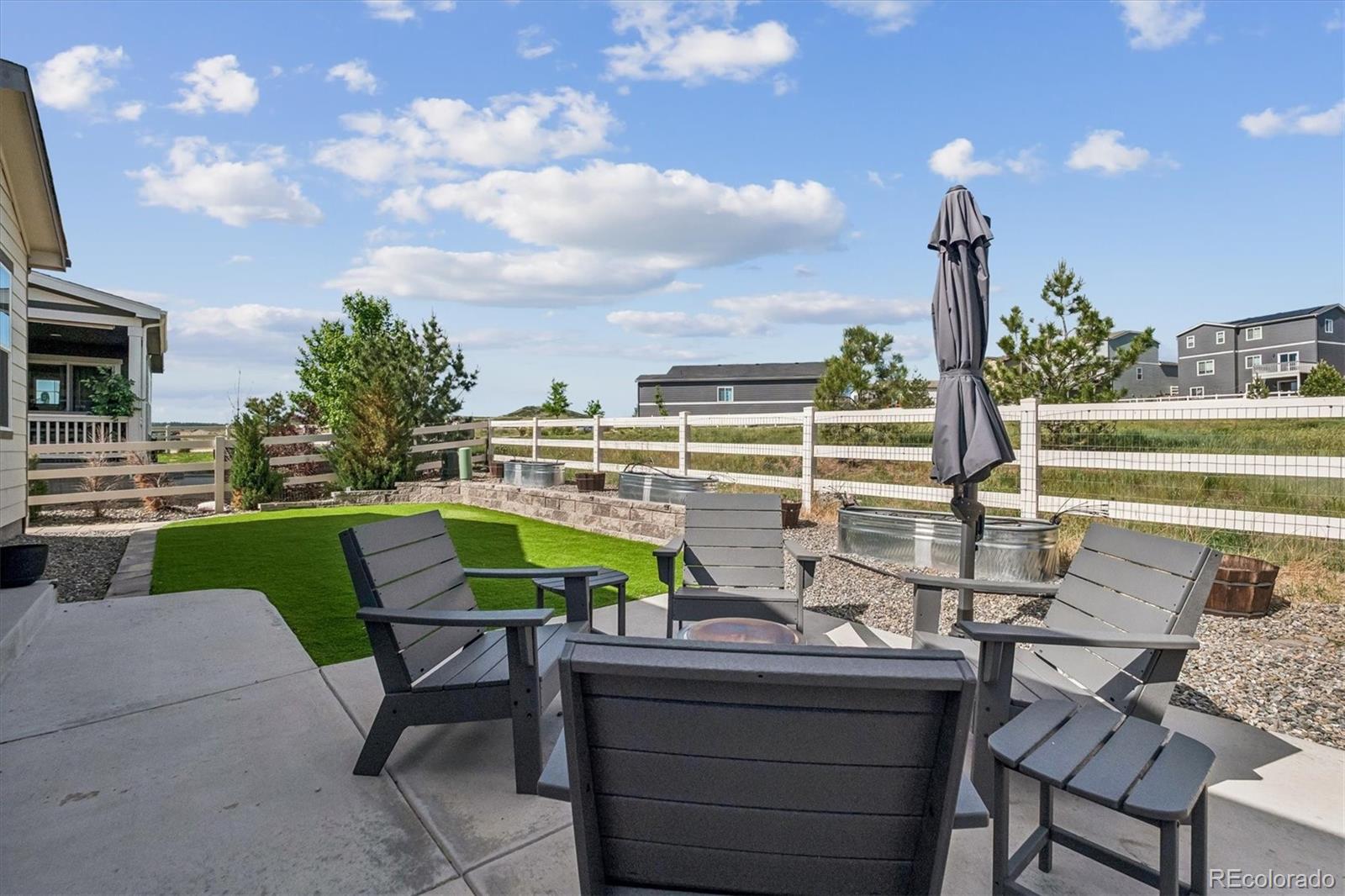 5215 Ditmars Trail