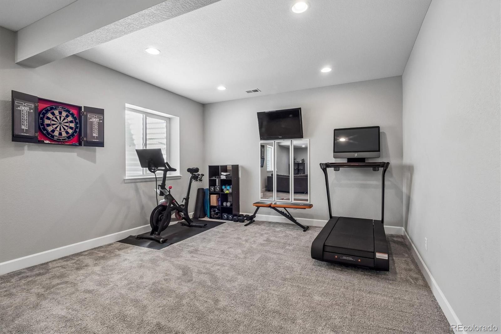 5215 Ditmars Trail