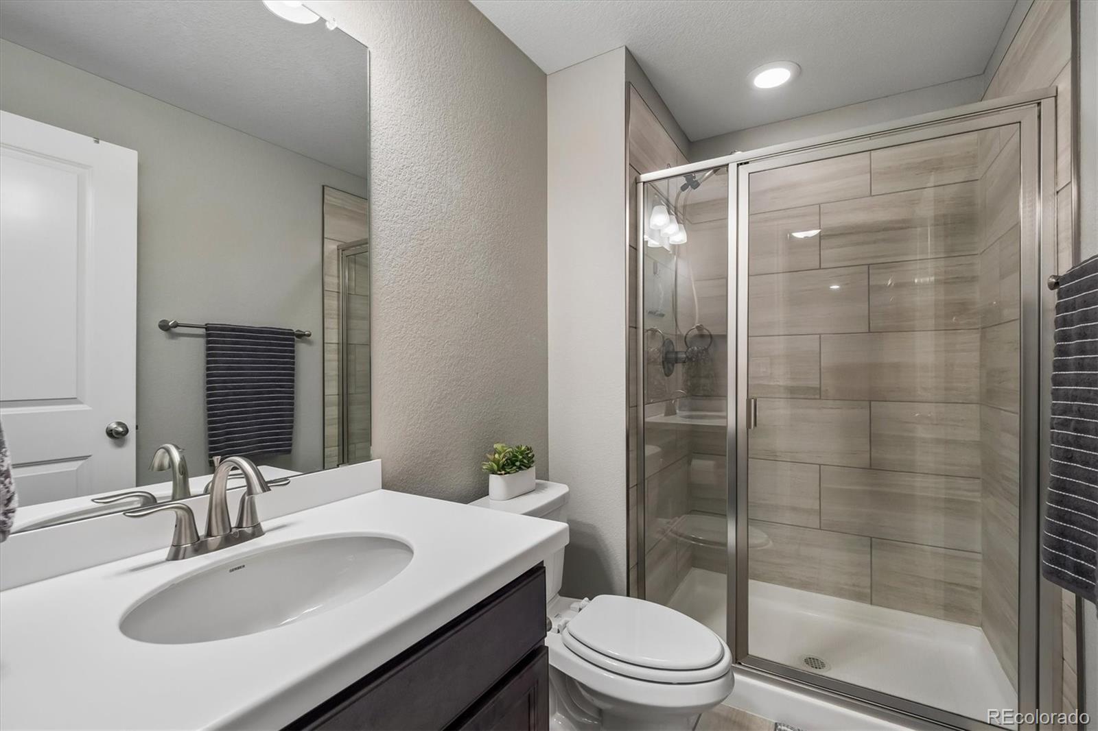 5215 Ditmars Trail