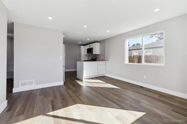 6875 Reno Drive