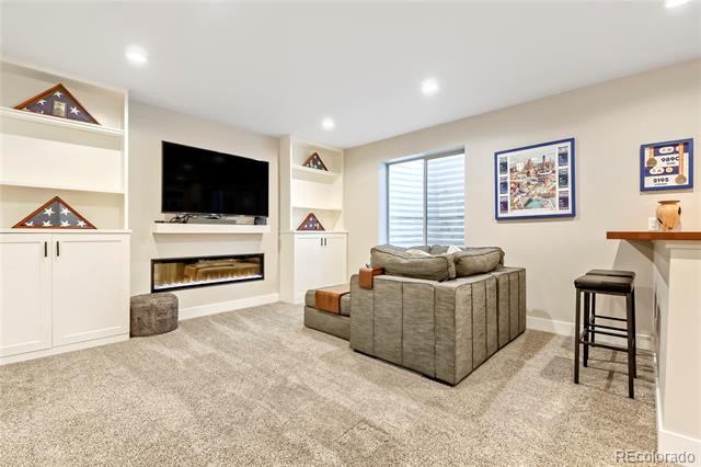 1877 W 137th Lane