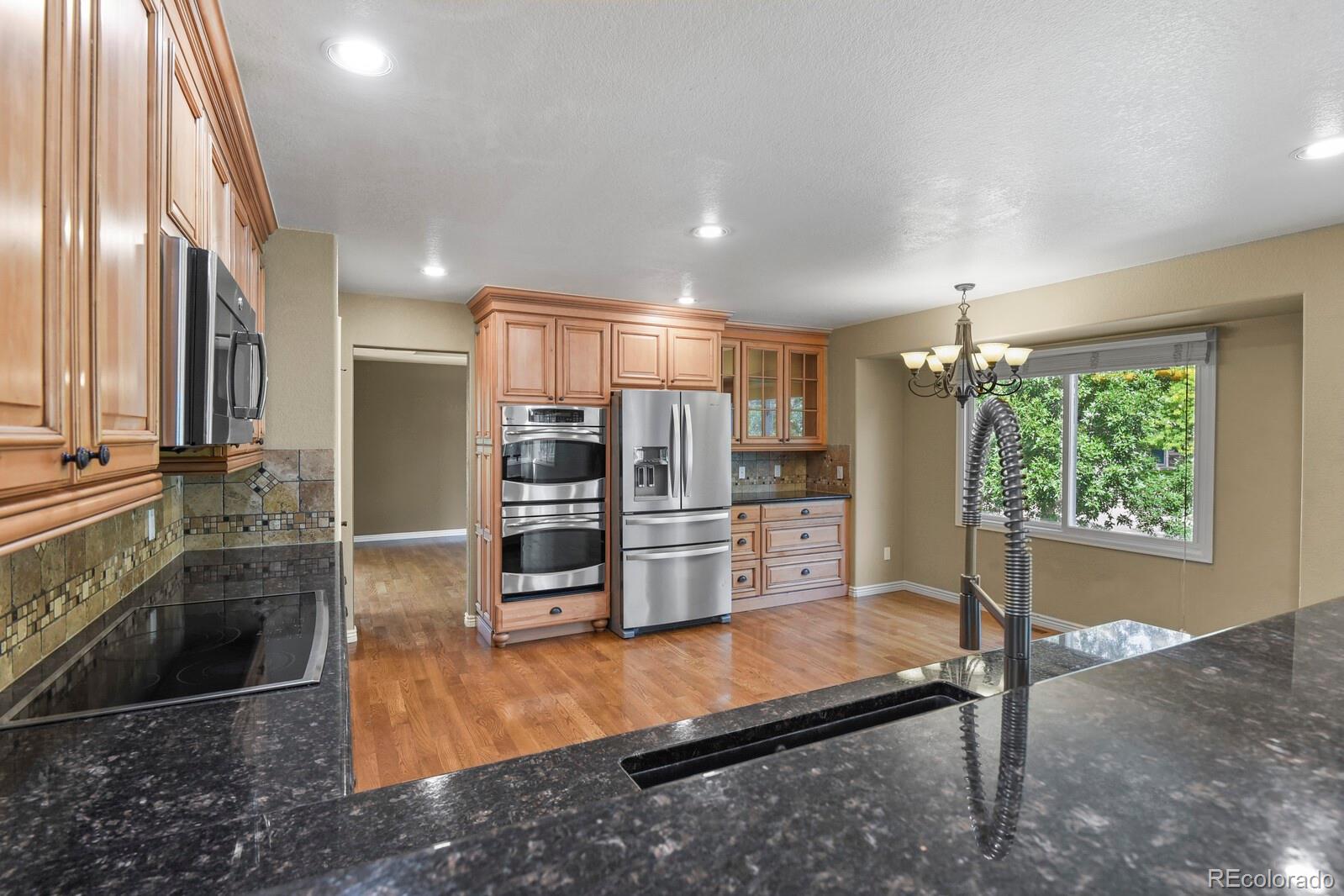 7351 Meadow View