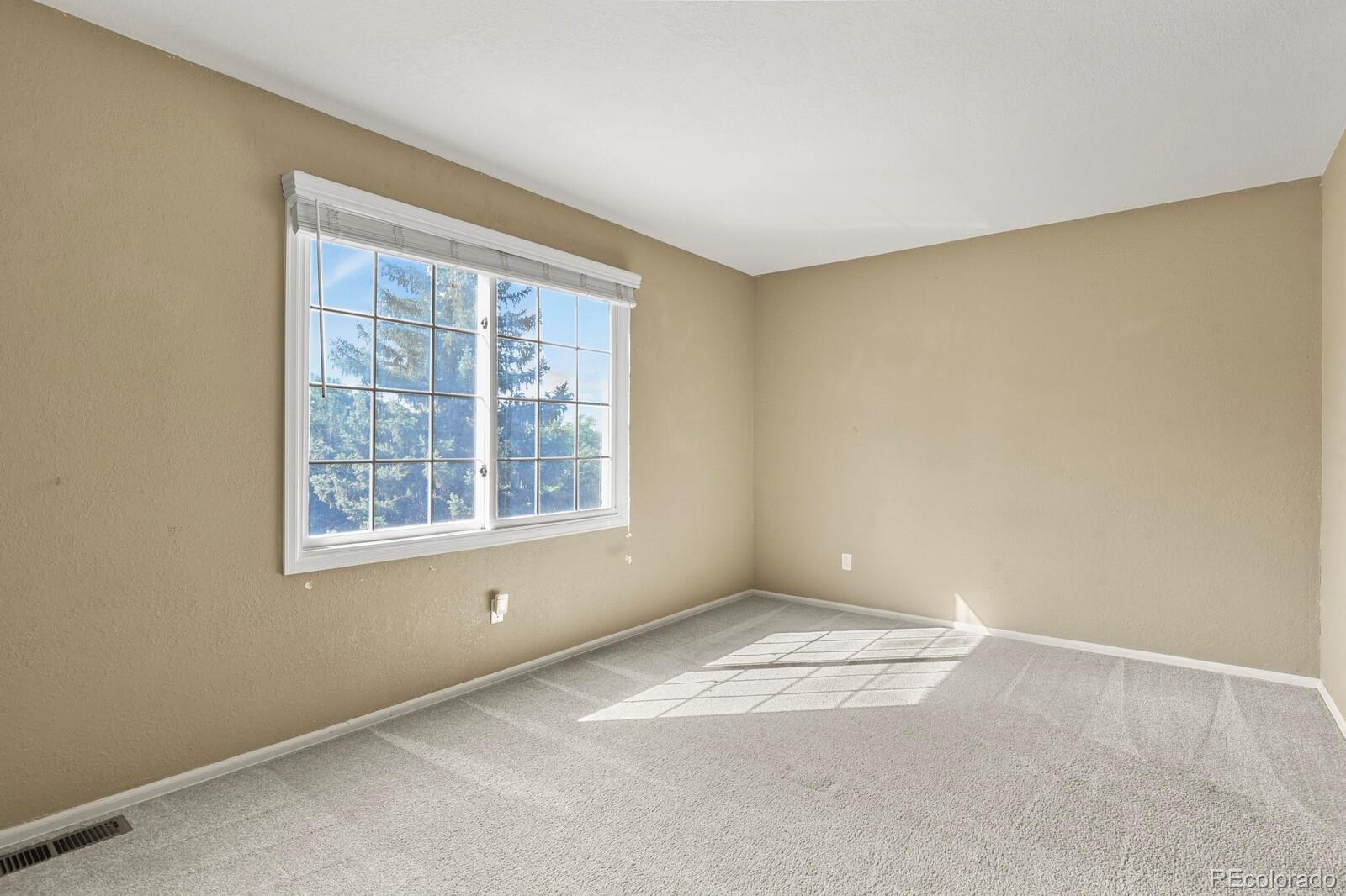 7351 Meadow View