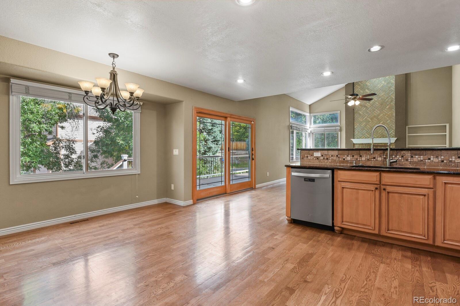 7351 Meadow View
