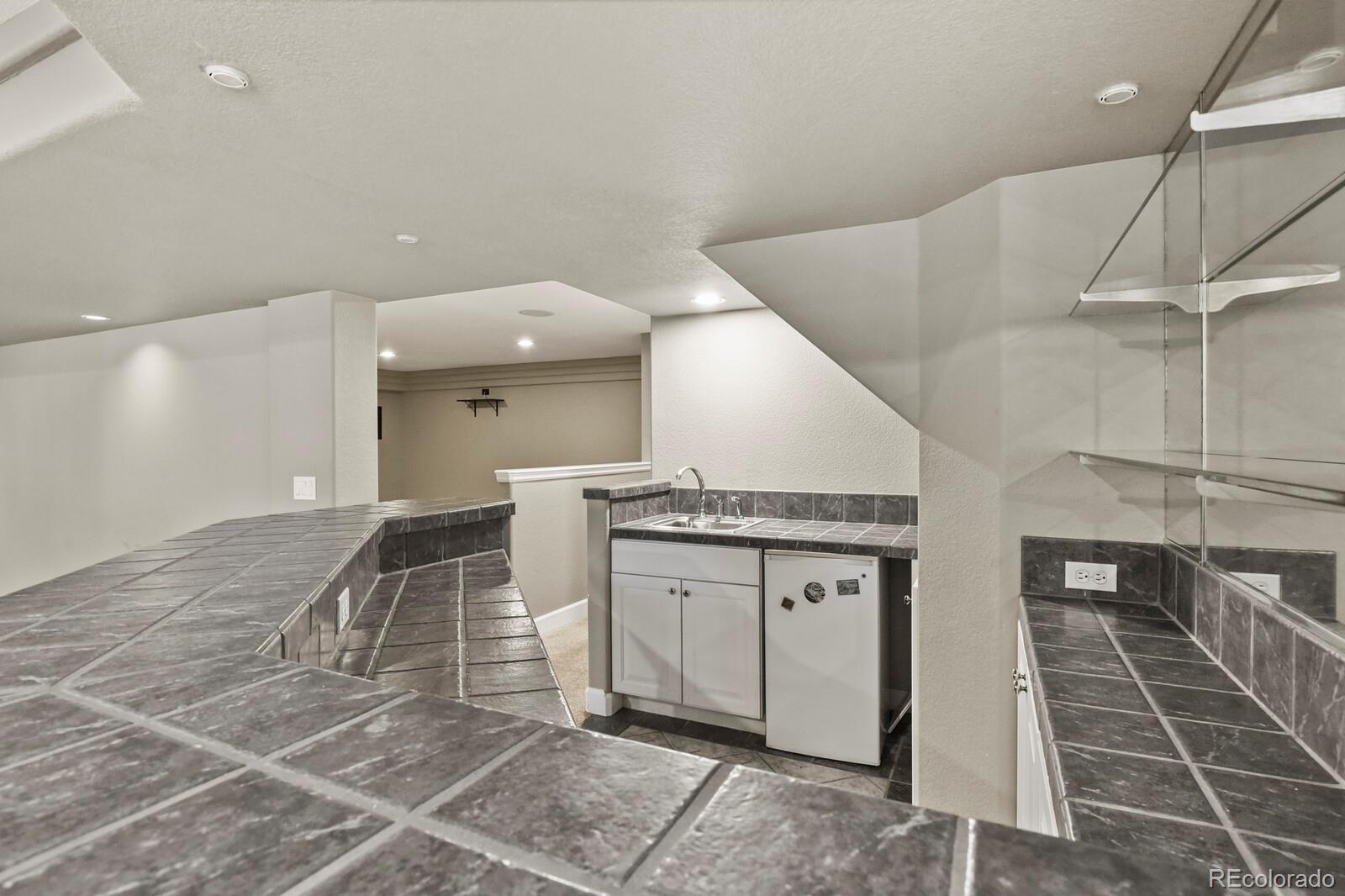 7351 Meadow View
