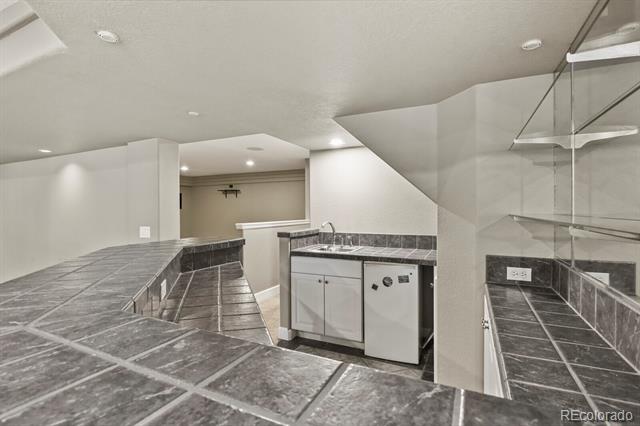 7351 Meadow View