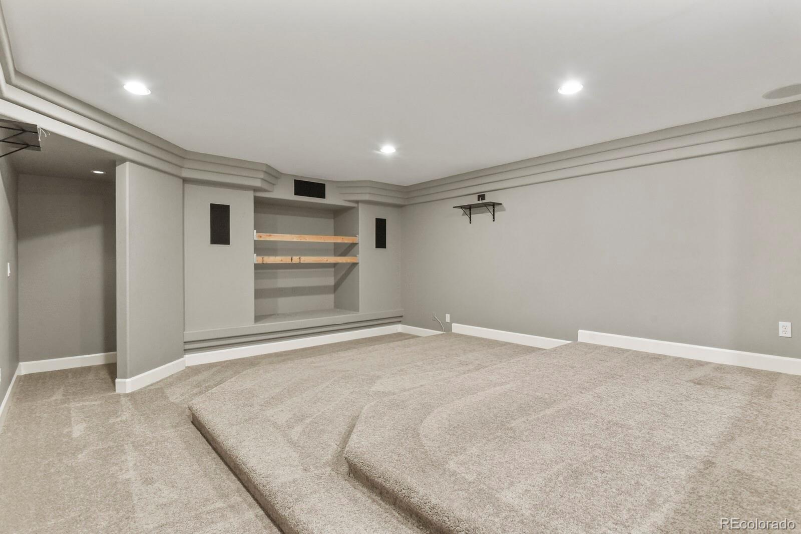 7351 Meadow View