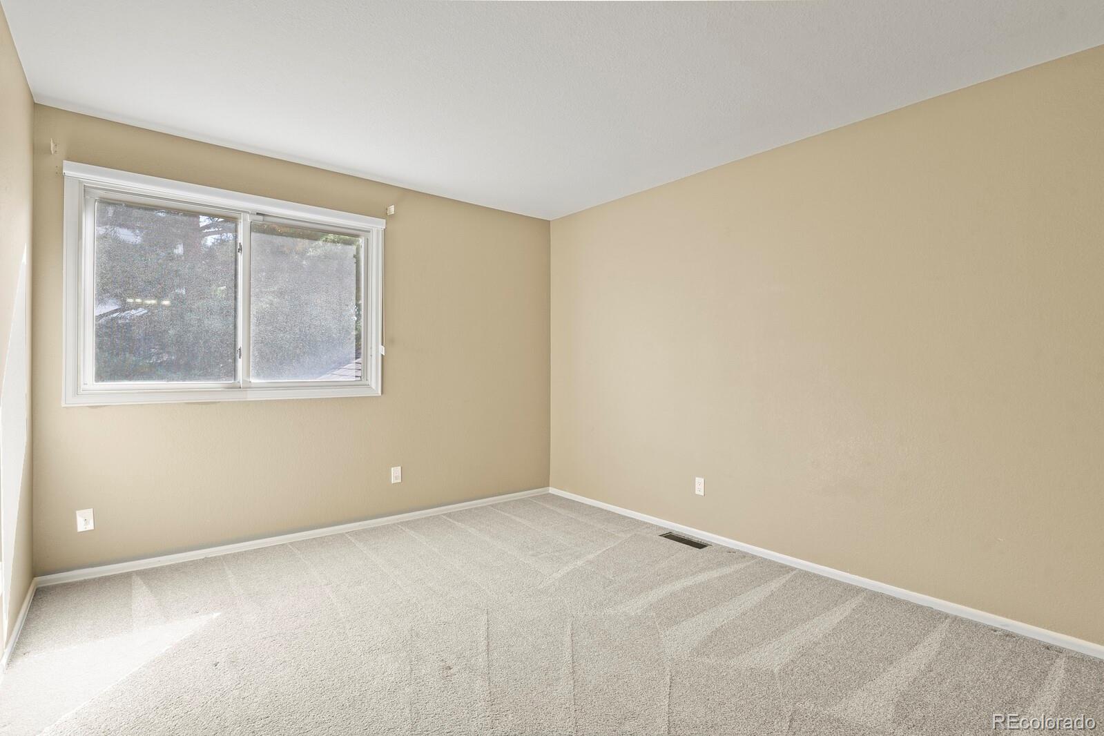 7351 Meadow View