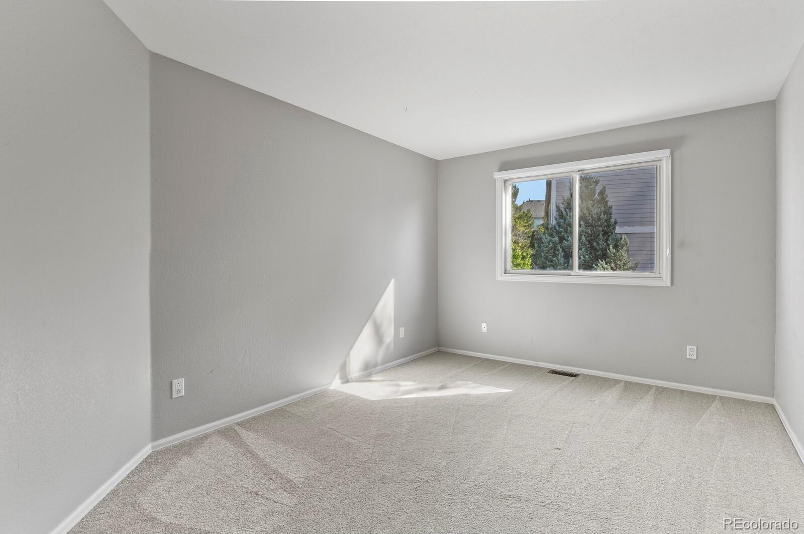 7351 Meadow View