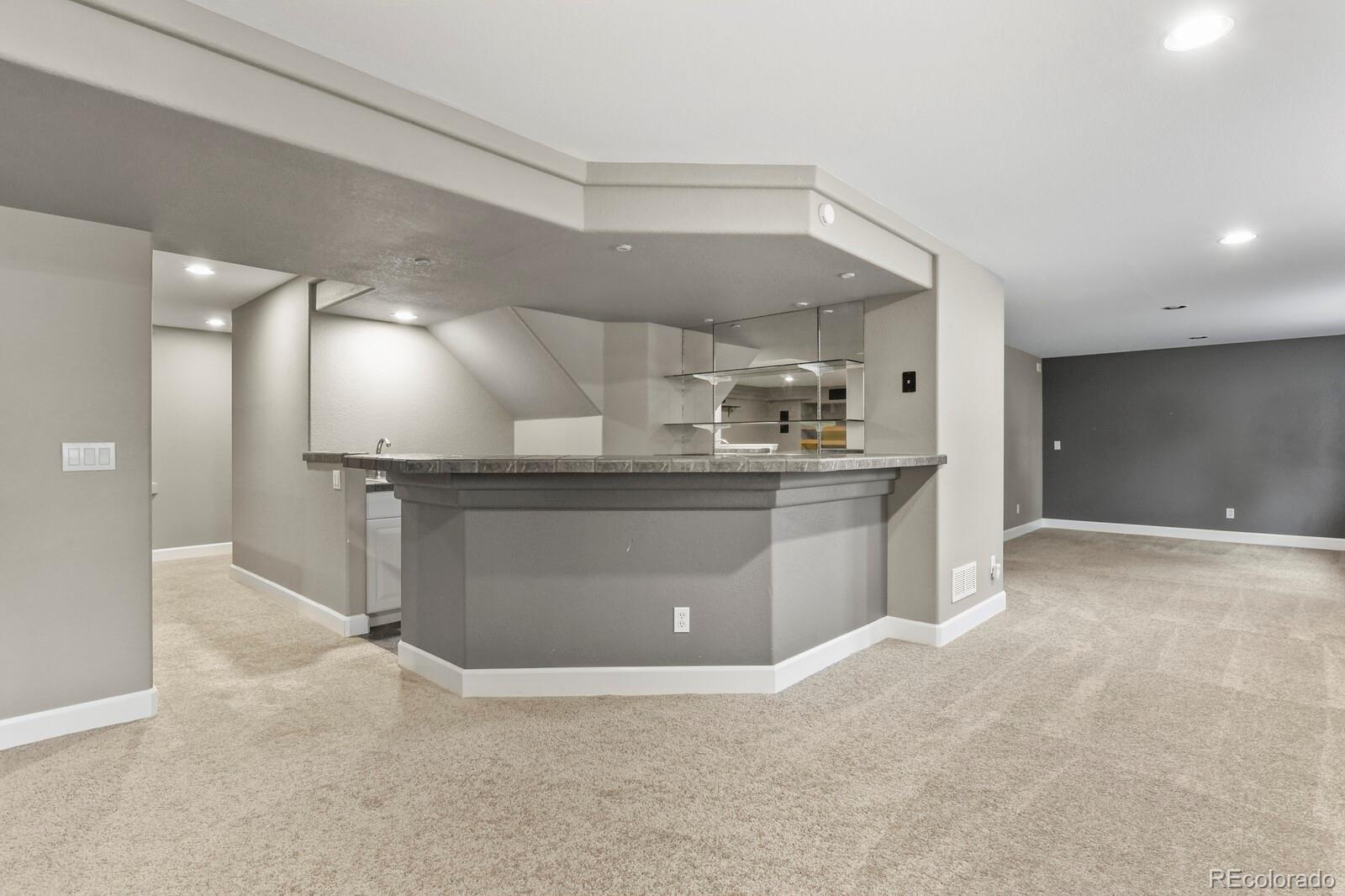 7351 Meadow View