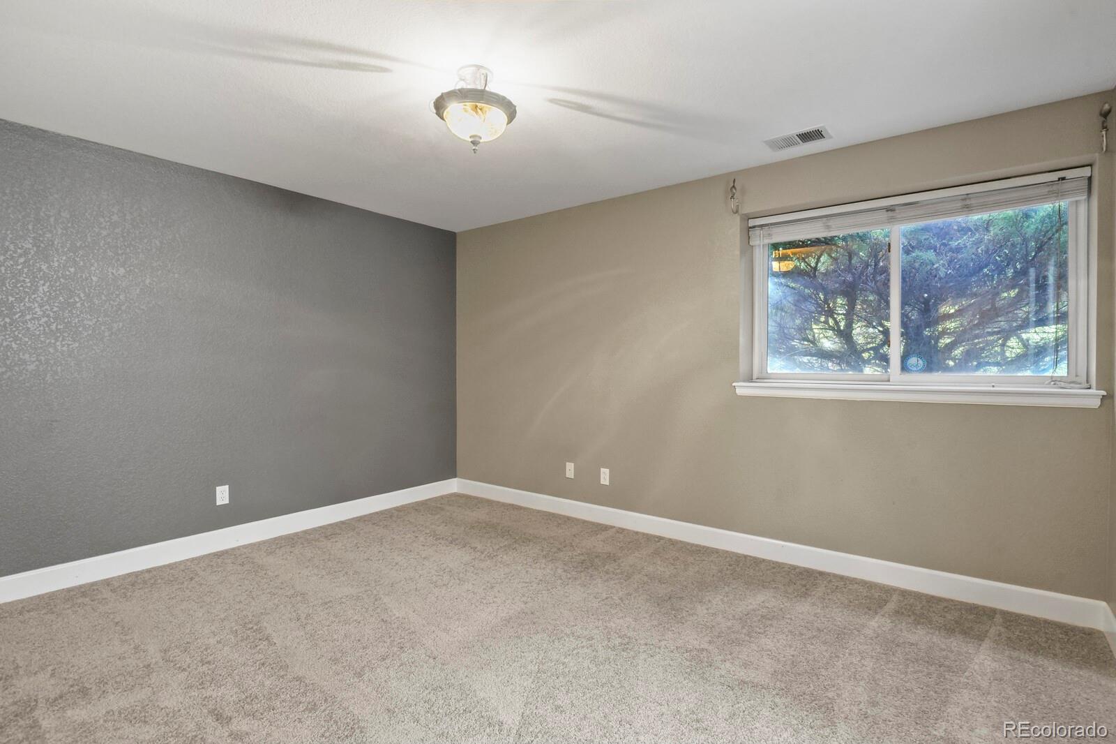7351 Meadow View
