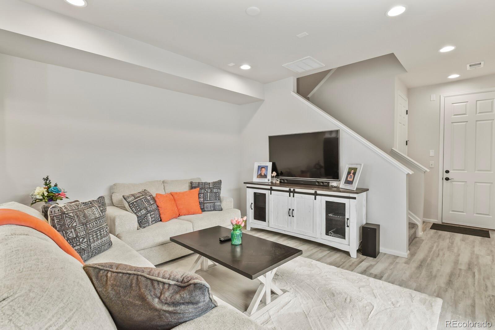 6107 Louisville Court