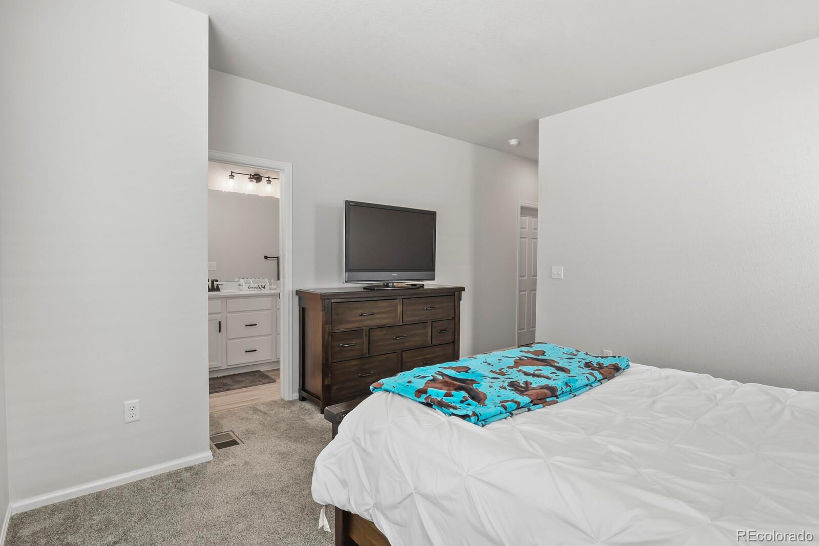 6107 Louisville Court