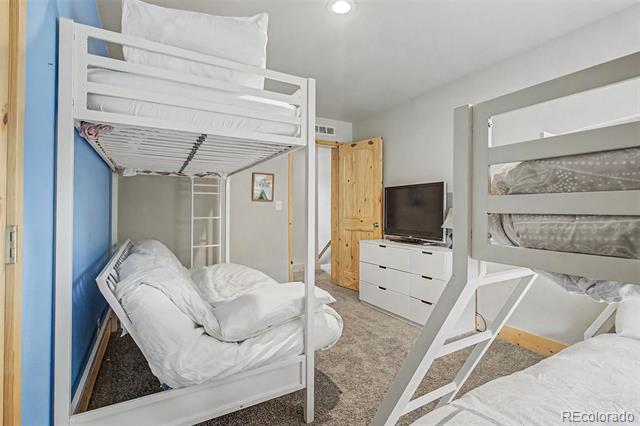 635 Wapiti Drive Unit: B