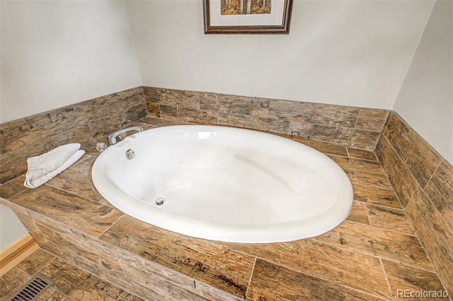 635 Wapiti Drive Unit: B