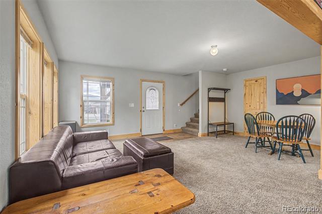 635 Wapiti Drive Unit: B