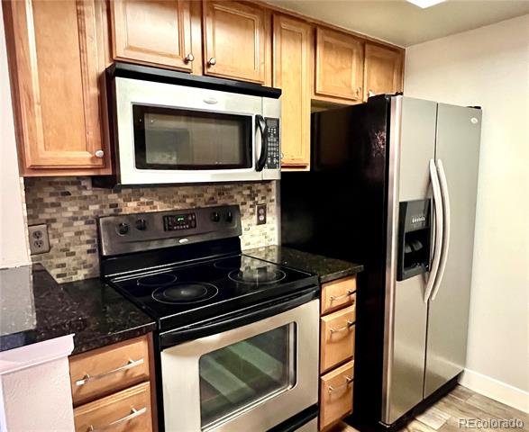 1960 S Xanadu Way Unit: 207
