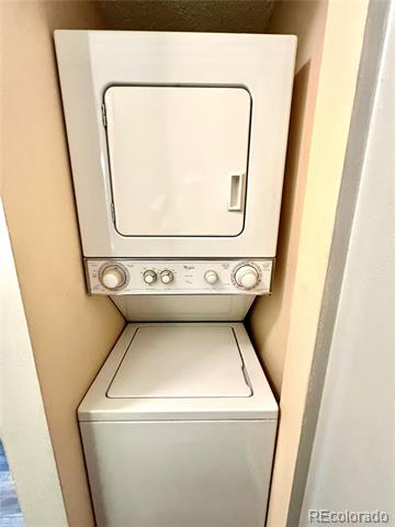1960 S Xanadu Way Unit: 207