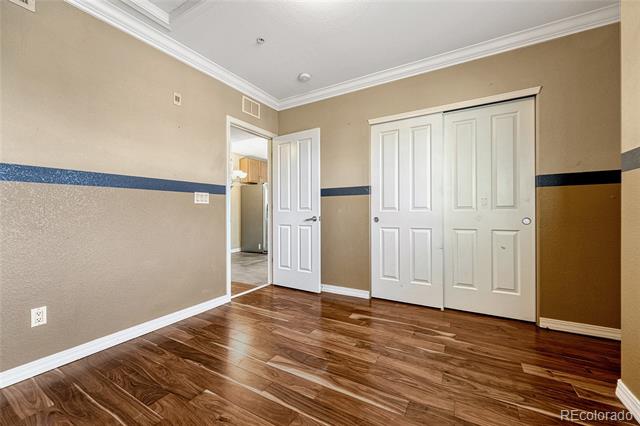 5772 S Addison Way Unit: 30E