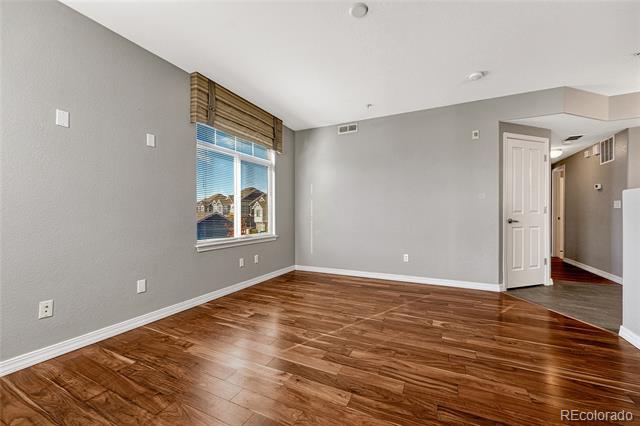 5772 S Addison Way Unit: 30E
