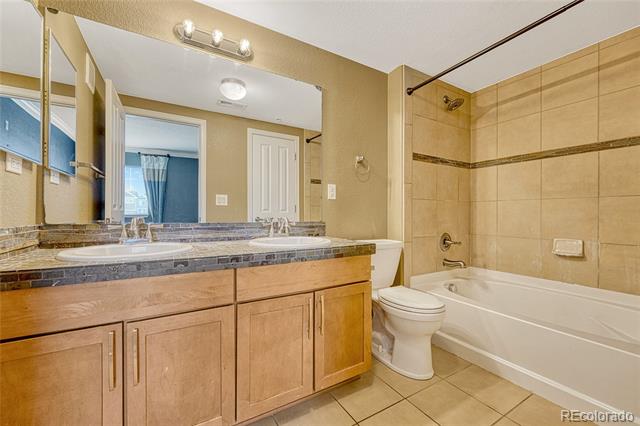 5772 S Addison Way Unit: 30E
