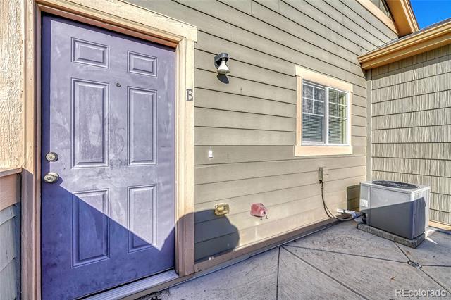5772 S Addison Way Unit: 30E