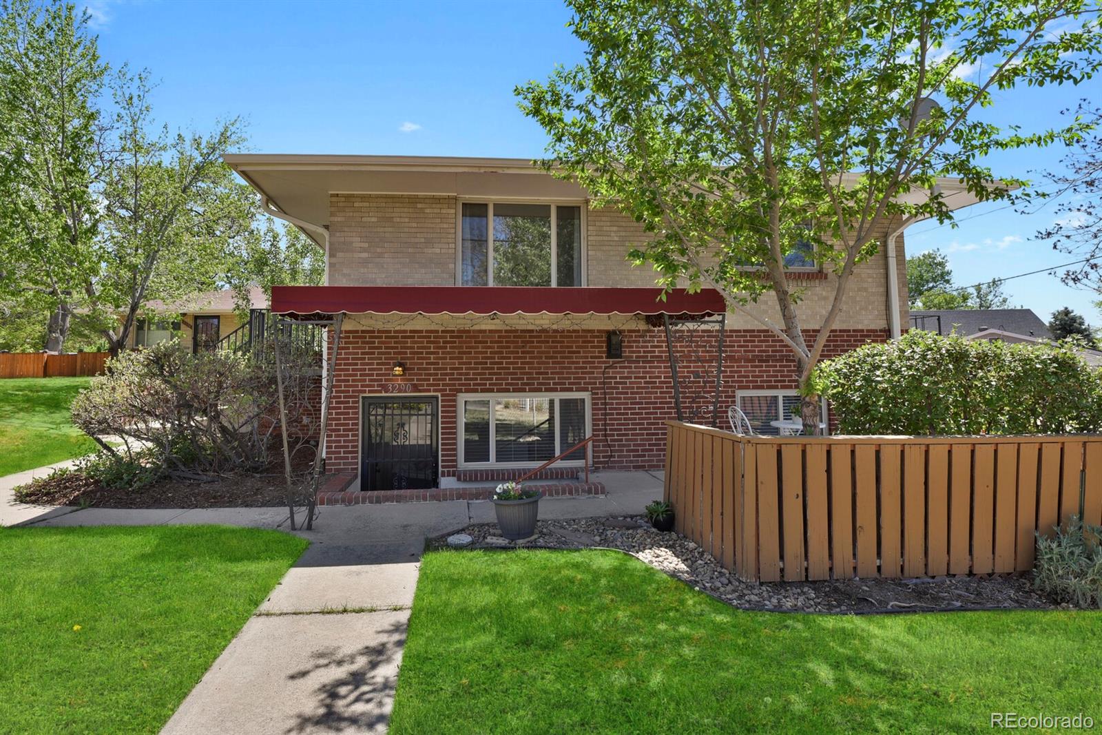 3290 W Fairview Place