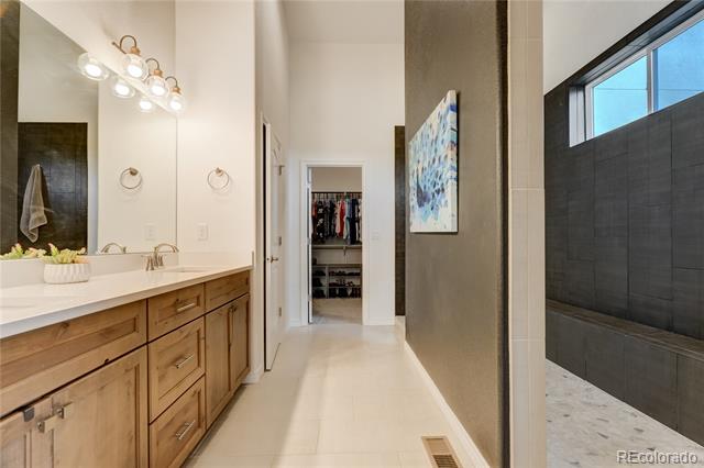 10877 Clove Hitch Court
