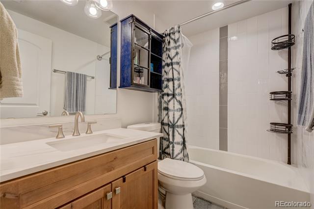 10877 Clove Hitch Court