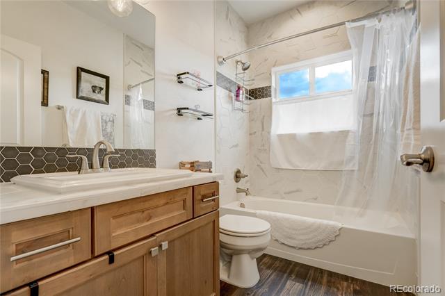 10877 Clove Hitch Court