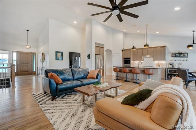 10877 Clove Hitch Court