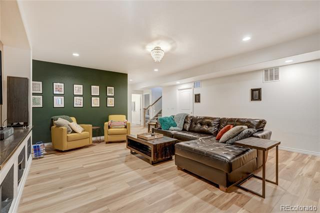 10877 Clove Hitch Court
