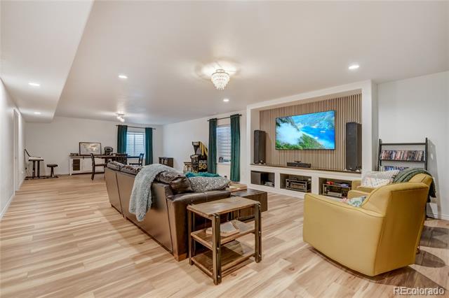 10877 Clove Hitch Court