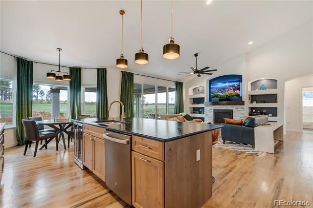10877 Clove Hitch Court