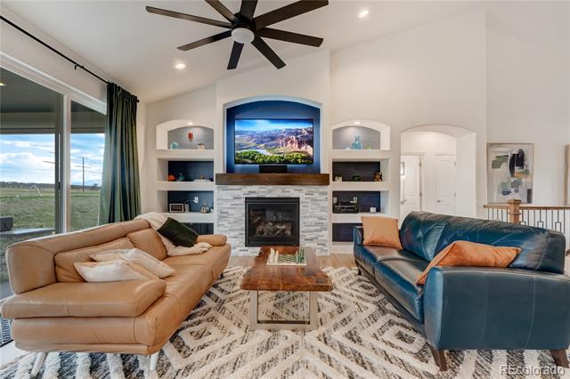 10877 Clove Hitch Court