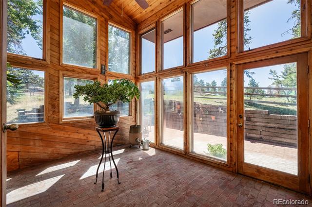 225 Sunnywood Lane