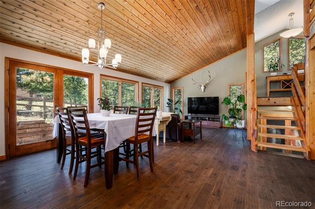 225 Sunnywood Lane