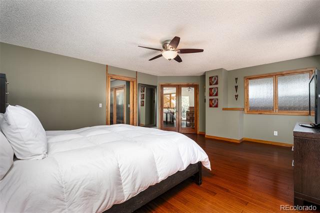 225 Sunnywood Lane