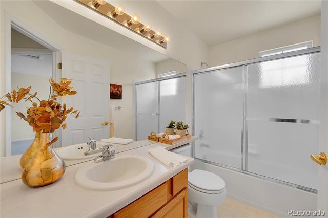 19075 E Grand Circle