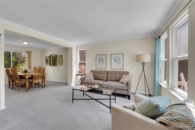 19075 E Grand Circle