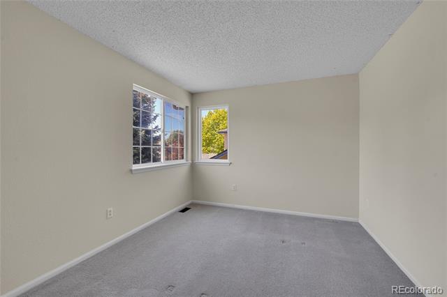 19075 E Grand Circle