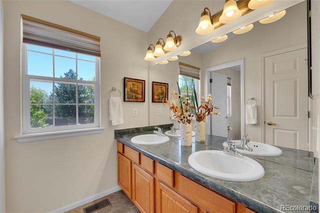19075 E Grand Circle