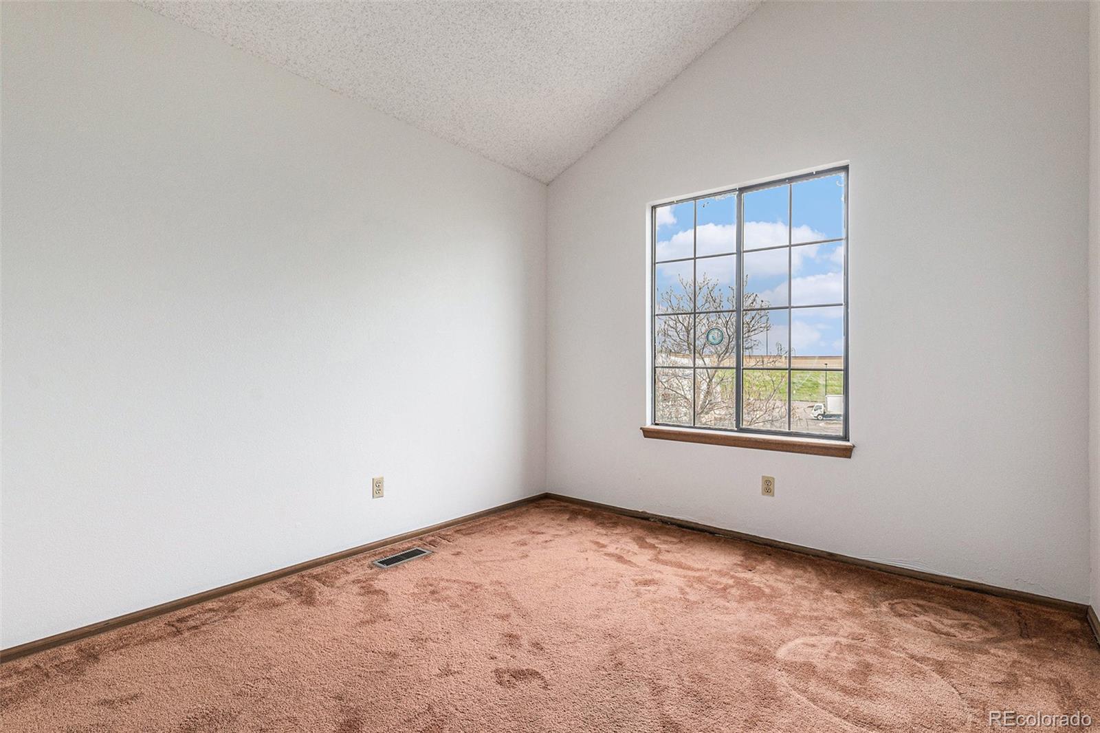 4325 Davenport Way